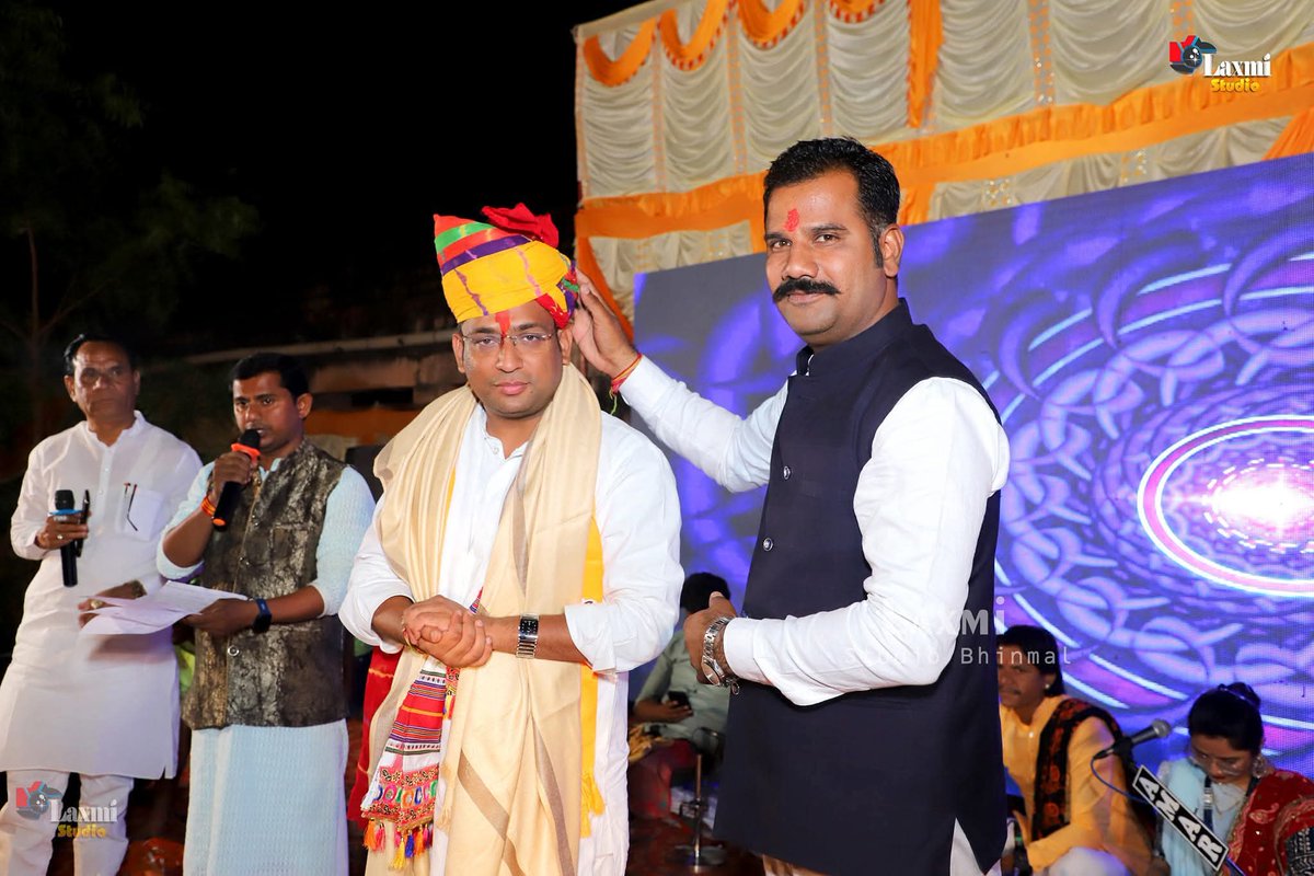 gssjalore's tweet image. @BJYMinRaj के पूर्व प्रदेश अध्यक्ष व @BJP4Rajasthan के प्रदेश प्रवक्ता आदरणीय श्री हिमांशु शर्मा जी को जन्मदिन की हार्दिक शुभकामनाएं।
आपके नेतृत्व में युवा मोर्चा जालौर ने संगठनात्मक दायित्वों का उत्कृष्ट निर्वहन किया।
आपका मार्गदर्शन प्रेरणास्रोत है।
#gssjalore