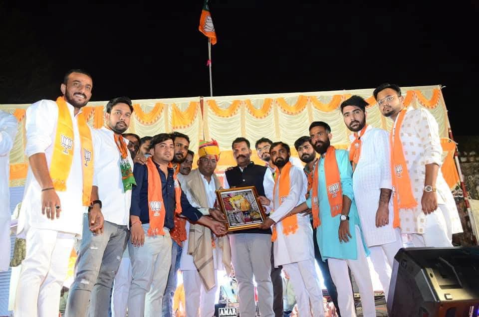 gssjalore's tweet image. @BJYMinRaj के पूर्व प्रदेश अध्यक्ष व @BJP4Rajasthan के प्रदेश प्रवक्ता आदरणीय श्री हिमांशु शर्मा जी को जन्मदिन की हार्दिक शुभकामनाएं।
आपके नेतृत्व में युवा मोर्चा जालौर ने संगठनात्मक दायित्वों का उत्कृष्ट निर्वहन किया।
आपका मार्गदर्शन प्रेरणास्रोत है।
#gssjalore