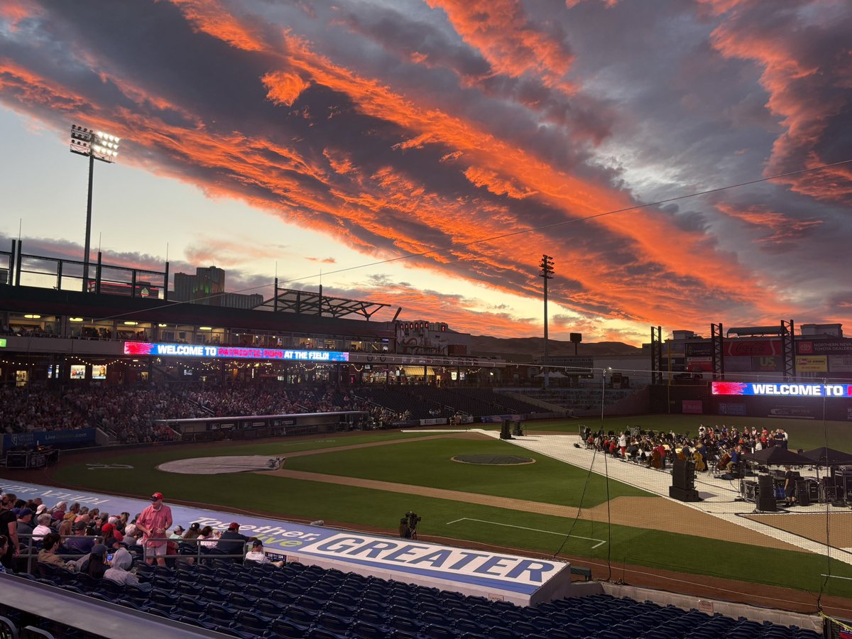 Something about these summer nights 🌅