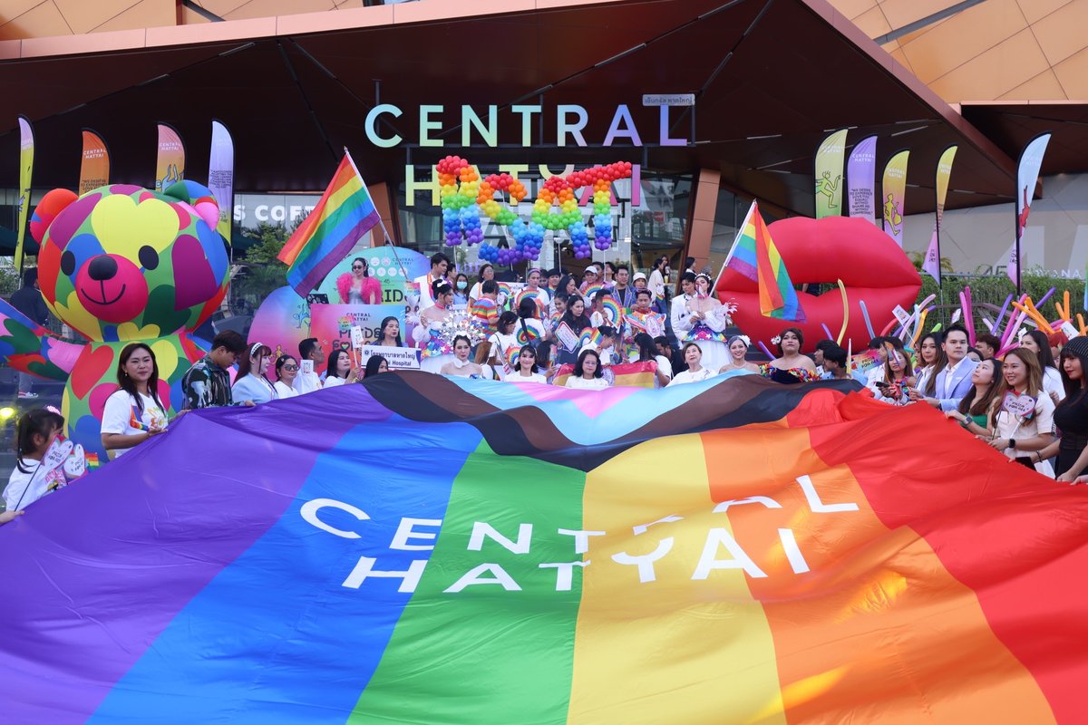 SuccessChTv's tweet image. เซ็นทรัลพัฒนา สร้างประวัติศาสตร์หนึ่งเดียวฉลอง Pride Month ครอบคลุมทุกภูมิภาคทั่วไทย ต้อนรับมหาชนกว่า 1.3 ล้านชีวิตร่วมแสดงตัวตนอย่างภาคภูมิ 

successchannel.co/post_news?post… 

#PrideForAll 
#PrideMonth 
#PrideMonth2024 
#เซ็นทรัลพัฒนา 
#CentralPattana 
#PrideForAll2024