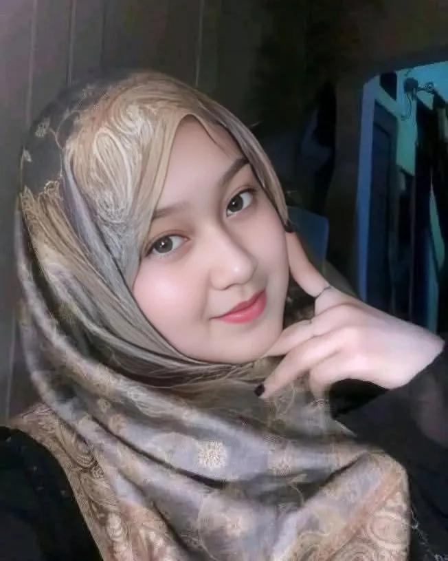 Assalamualaikum 
Jangan  lupa Mas ngantheng  ibadah sholat Jumat ya biar tambah ngantheng 💕💕🫰🫰🫰