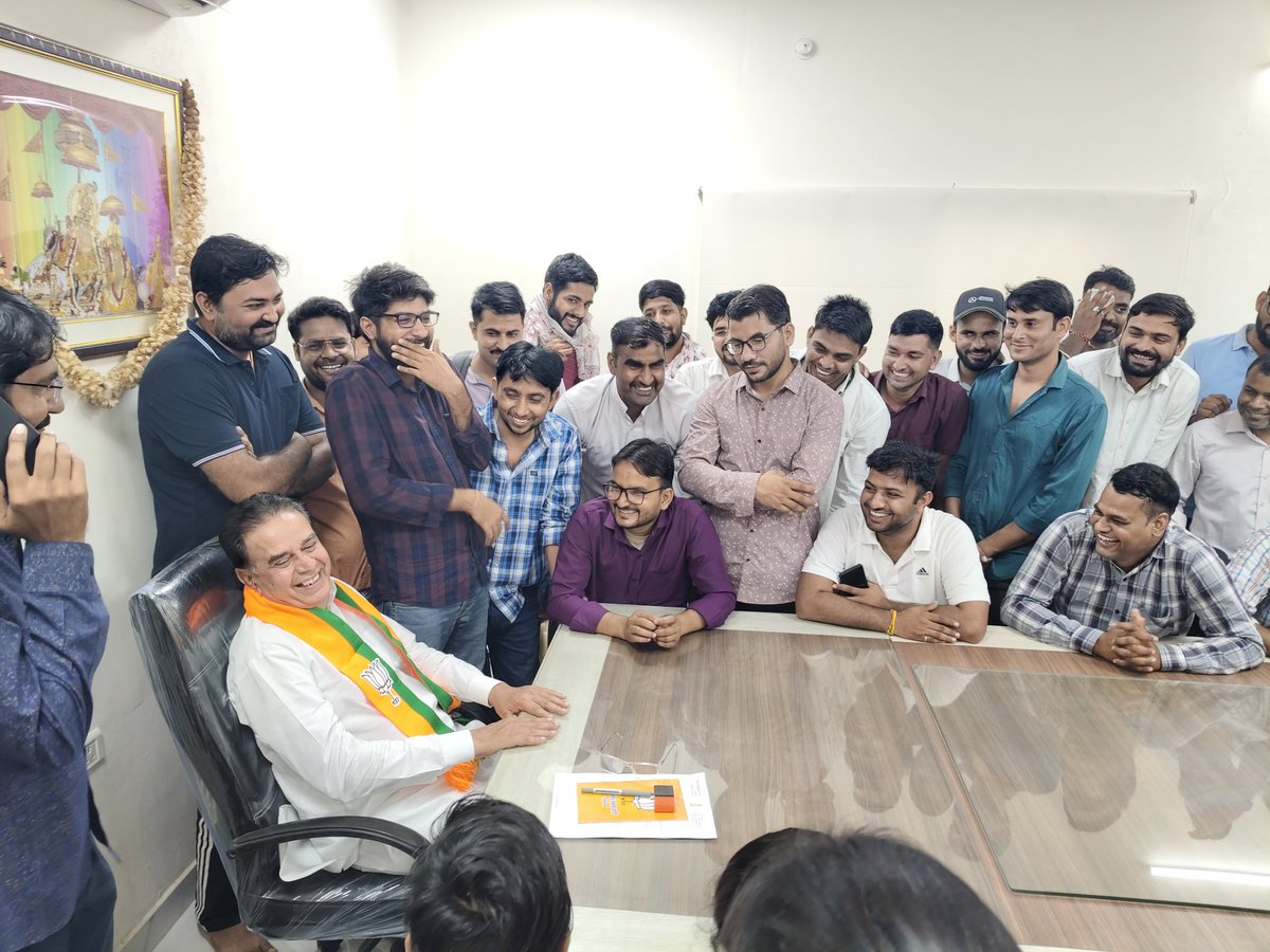 सभी #सूचना_सहायक भर्ती के साथियों का बहुत बहुत धन्यवाद 10 महीने के संघर्ष में आप सभी ने जो योगदान दिया है ये उसी का प्रमाण है कि आज हमारी भर्ती कोर्ट केस से मुक्त हो गई है प्रत्यक्ष और अप्रत्यक्ष रूप से हम सभी ने जो संघर्ष किया है वो काबिले तारीफ है 🙏
#समस्त_सूचना_सहायक