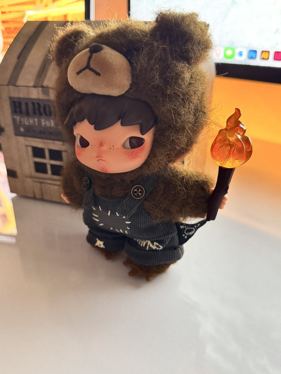 Heerownuh tweet media