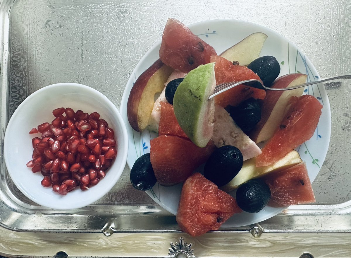 Keep Fighting over #Language #IndicDharm #State #Rewri #North #South #Caste #Reservation #Blah #Blah #Blah 

In Conclusion You will destroy whatever you have achieved. 

Khayoh piyoh ash karo mitro 
Desh hatho gawa chadeyah 

#NoFruitFarmerNoFruits ✊🏾✊🏾✊🏾