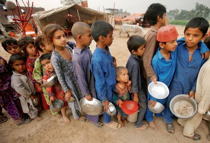 indiaredeem's tweet photo. India’s poverty rate in 2022–23 was 5.3%, corresponding to about 75.24 million people.
China's extreme poverty rate at $3/day is near 0% #vikShit https://t.co/pQYcH1DOHd