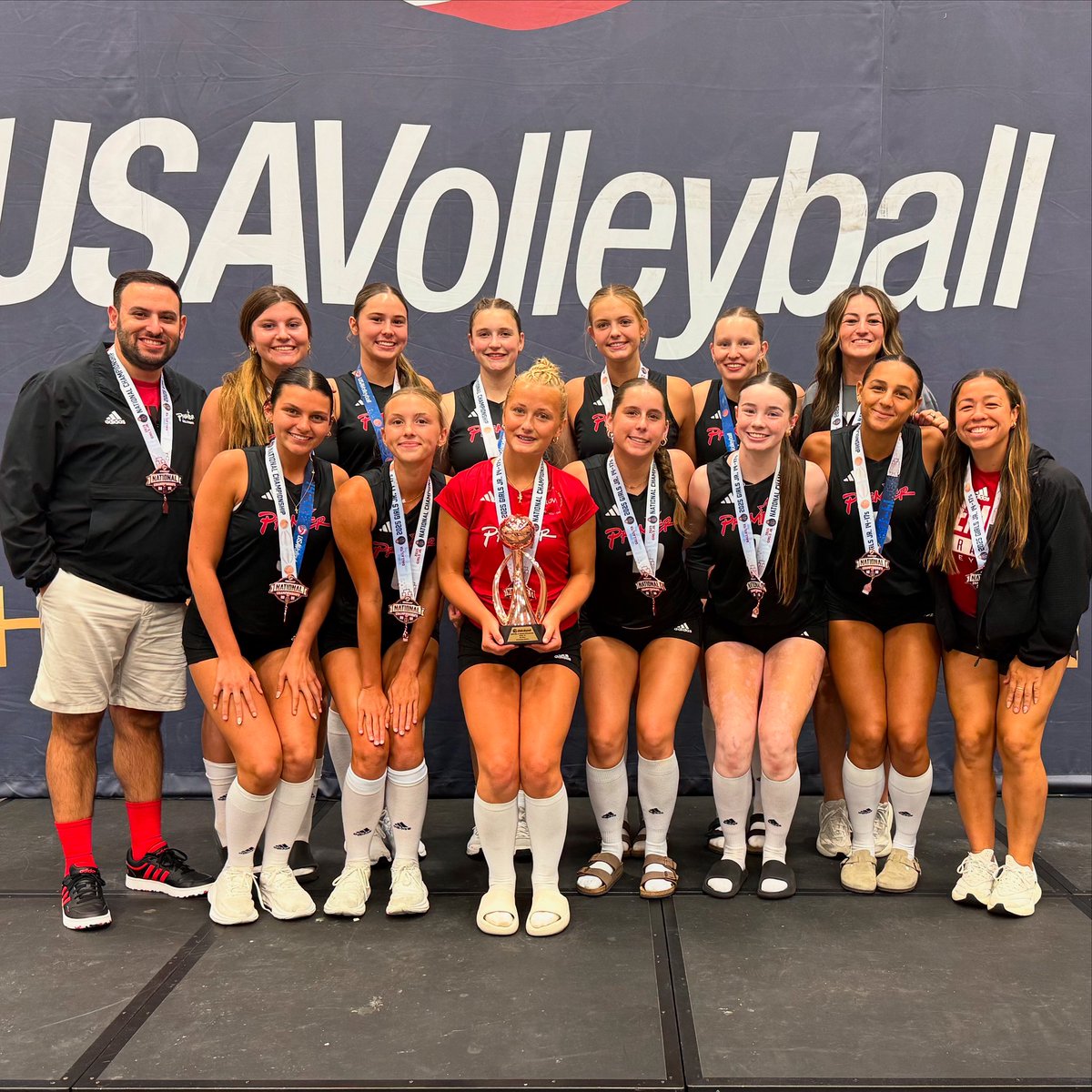Premier_VB's tweet image. Another podium finish!! Congrats Premier Nebraska 16 Black athletes and coaches on your 16 Freedom 3rd place finish at the 2025 @usavolleyball Girls’ Junior National Championships!! #PremierProud #GoPremierVB 🥉