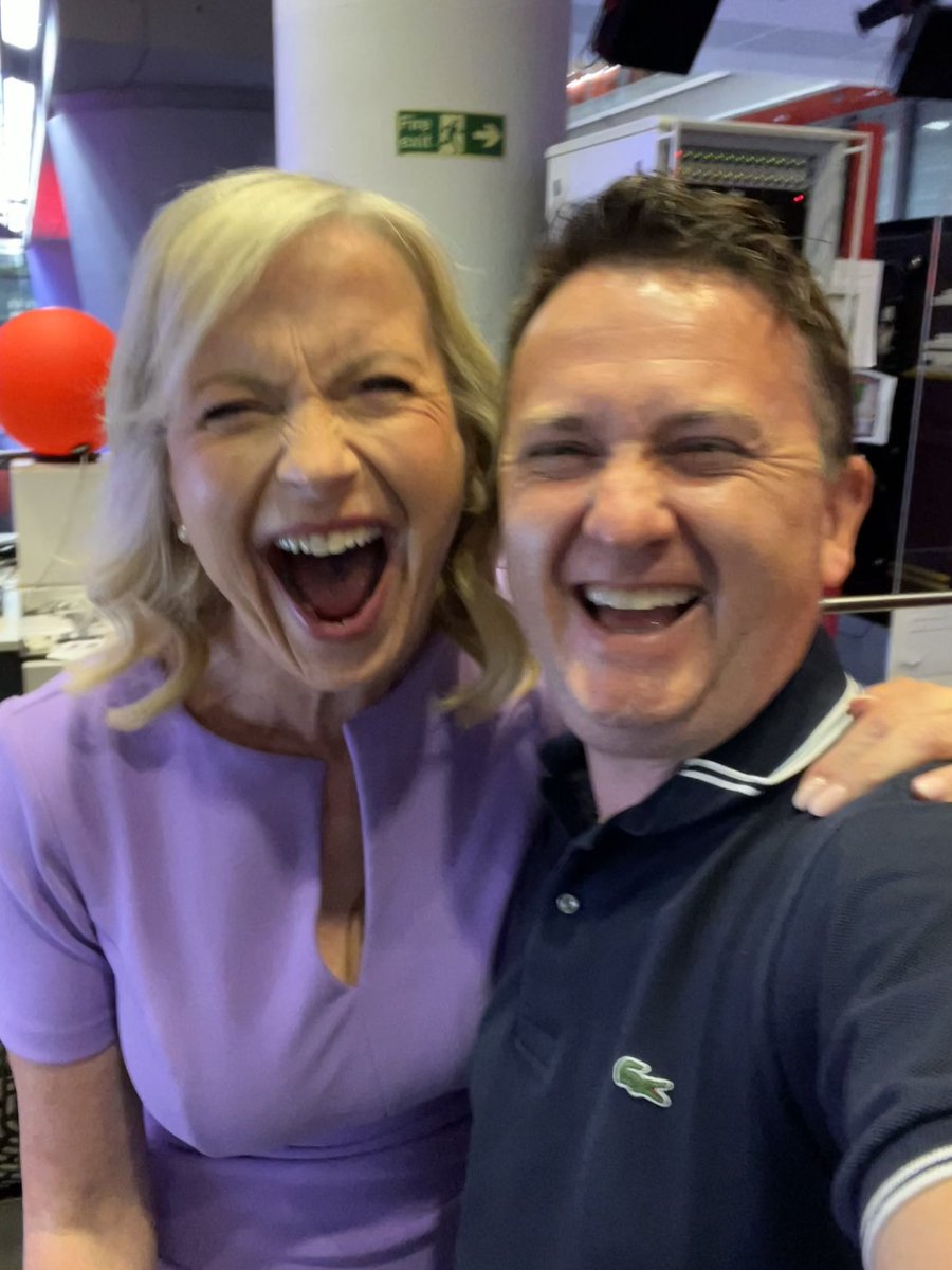 Matt Taylor (@metmatttaylor) on Twitter photo Happy Friday all!
A rare treat to be together on shift with <a href="/carolkirkwood/">Carol Kirkwood</a> …behaving ourselves as always of course 😬😆
We’ve got your breakfast forecasts covered on BBC One and across BBC Radio this morning. Happy Friday all!
A rare treat to be together on shift with <a href="/carolkirkwood/">Carol Kirkwood</a> …behaving ourselves as always of course 😬😆
We’ve got your breakfast forecasts covered on BBC One and across BBC Radio this morning.