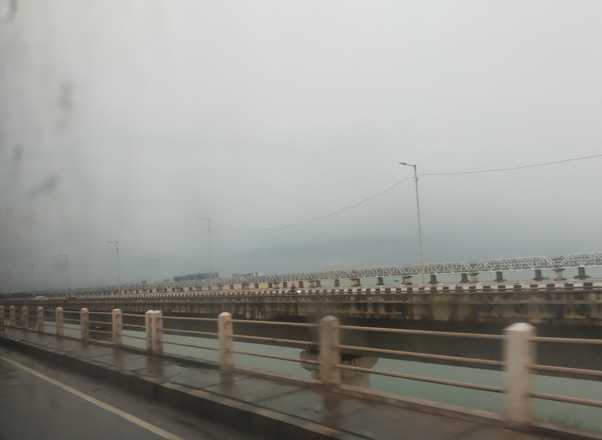 MahakManjit's tweet photo. Cuttack mahanadi bridge ❤️‍🩹 https://t.co/4tFqs8PFWm