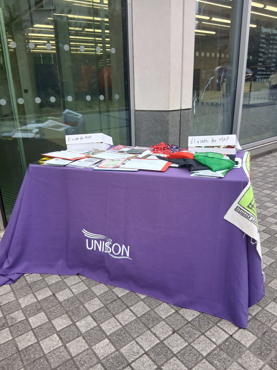 LBWG3's tweet image. #Palestine #workplaceaction after 18 months of #stalls in the council we are told NO #palestineflags. Apparently, Lambeth Council is apolitical but can fly high the #Ukraine flag. The double standards #painful. We were kicked out into the rain with our stall in all