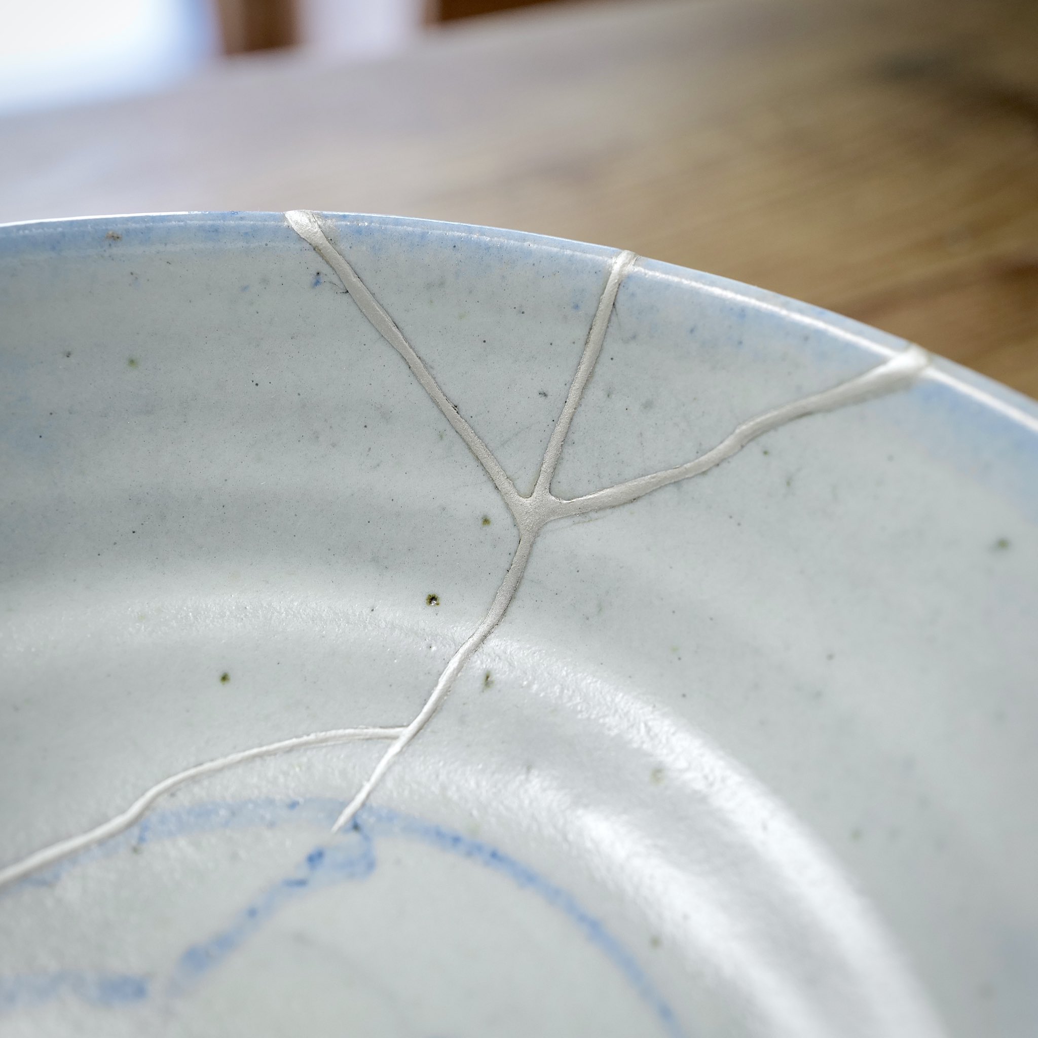 陶芸家 中野純（なかのじゅん） 櫟（クヌギ）灰釉面取花入・五段 陶芸家 中野純（なかのじゅん） 櫟（クヌギ）灰釉面取花入・五