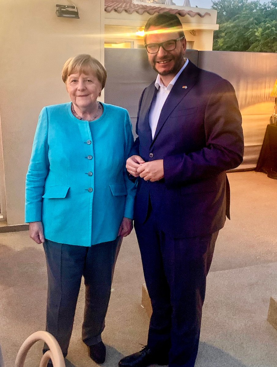 marianwendt's tweet image. 🇬🇷 has emerged stronger from its debt crisis – a success also rooted in the clear and principled leadership of Angela Merkel.
Her stance was not always popular, but it was unwavering: Solidarity requires responsibility. Looking back, that policy proved to be the right one.
It…