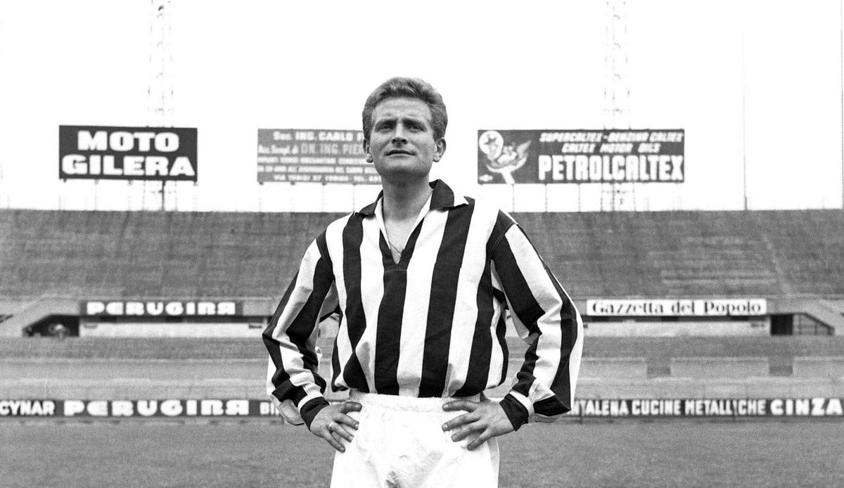 ilpalloneraccon's tweet photo. Il pallone racconta: Giampiero BONIPERTI https://t.co/JUkVjcKmPn 

@Juve1897no @JUVEN_TV @juventusfc @TopPlanet63 @nebbiabassa @La_Bianconera @LeonettiFrank @fritzmazz @Nino_TheBest #boniperti #Presidente https://t.co/L9RyqLrrOM
