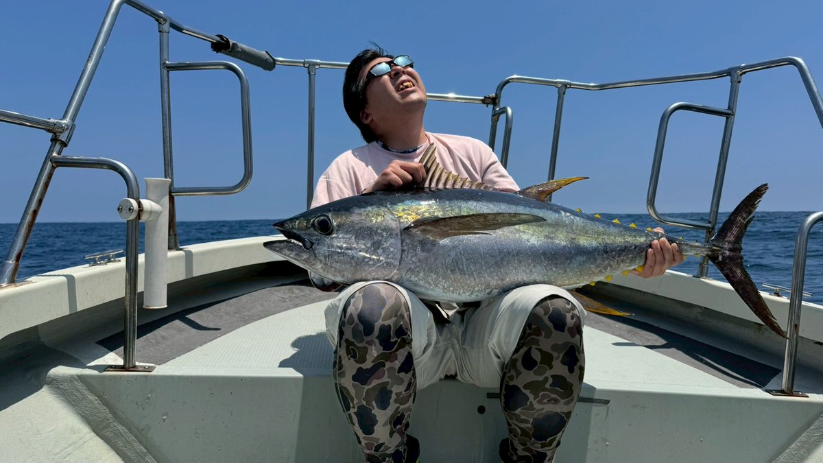 anman001's tweet photo. ついにルアーキャスティングでマグロ仕留めた！！！

今日はマグロ祭りや！！ https://t.co/iYSmBR4DvO