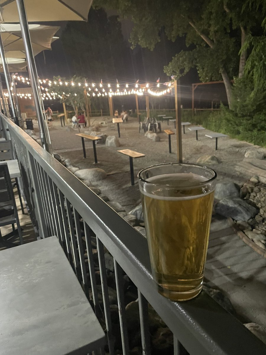 coloradohusky's tweet photo. #mynight #cheers #beersincolorado
🍺 🐺 https://t.co/p5OVK1atoJ