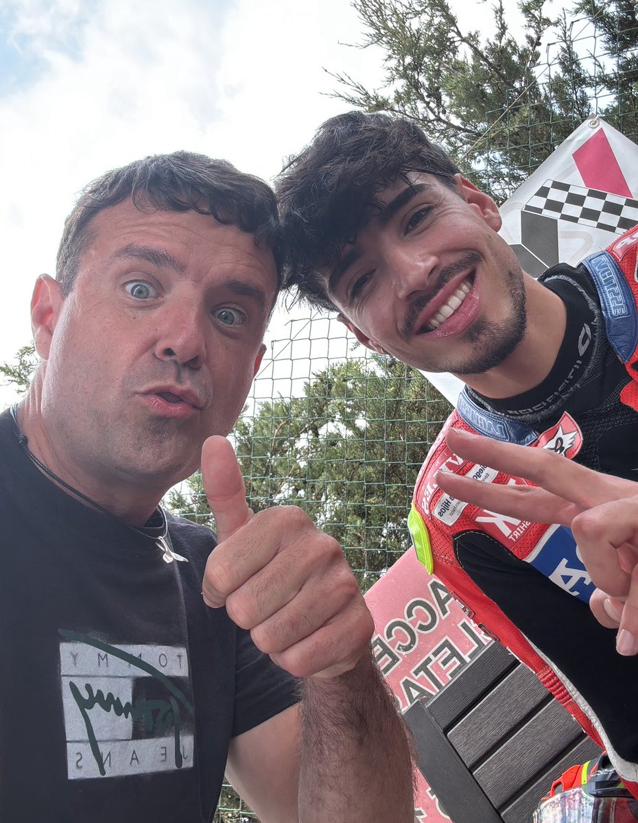 Hoy se fue un trozo de mi vida, no sé con qué fuerzas podré volver a trabajar en una clínica sabiendo que no vas a estar…
7 años juntos semanalmente, hoy se lo que se siente al perder un hijo
No me queda consuelo, solo lágrimas 
Vuela muy alto Borja , nos vemos pronto