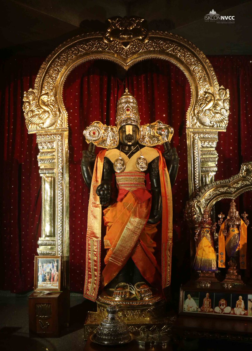 ISKCONPune's tweet photo. 📷Mangal Arati Darshan📷📷04/07/2025📷 📷@ISKCONNVCCPune📷
.
.
#ISKCON #ISKCONNVCC #ISKCONNVCCPune #ISKCONPune
#3rdjuly #3rdjuly2025 #Thursday #Vrindavan
#Harinaamsankirtan #Radheshyamdas #Radheradhe
#Sankirtan #Kirtan #Mayapur #Prabhupada #iskconmandir
#GVE #GovardhanEcoVillage https://t.co/Xm9BfFBpPC