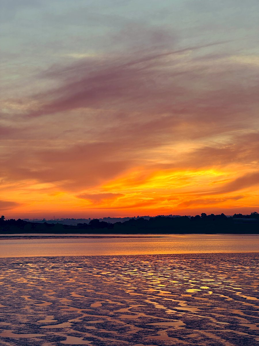 Tim Ridgeway (@timtim292) on Twitter photo Another Sunrise on the Exe estuary Devon <a href="/Our_Exeter/">Our Exeter</a> <a href="/weatherchannel/">The Weather Channel</a> <a href="/bbcweather/">BBC Weather</a> <a href="/BBCSpotlight/">BBC South West</a> #Sunrise #Devon #Exeter Another Sunrise on the Exe estuary Devon <a href="/Our_Exeter/">Our Exeter</a> <a href="/weatherchannel/">The Weather Channel</a> <a href="/bbcweather/">BBC Weather</a> <a href="/BBCSpotlight/">BBC South West</a> #Sunrise #Devon #Exeter