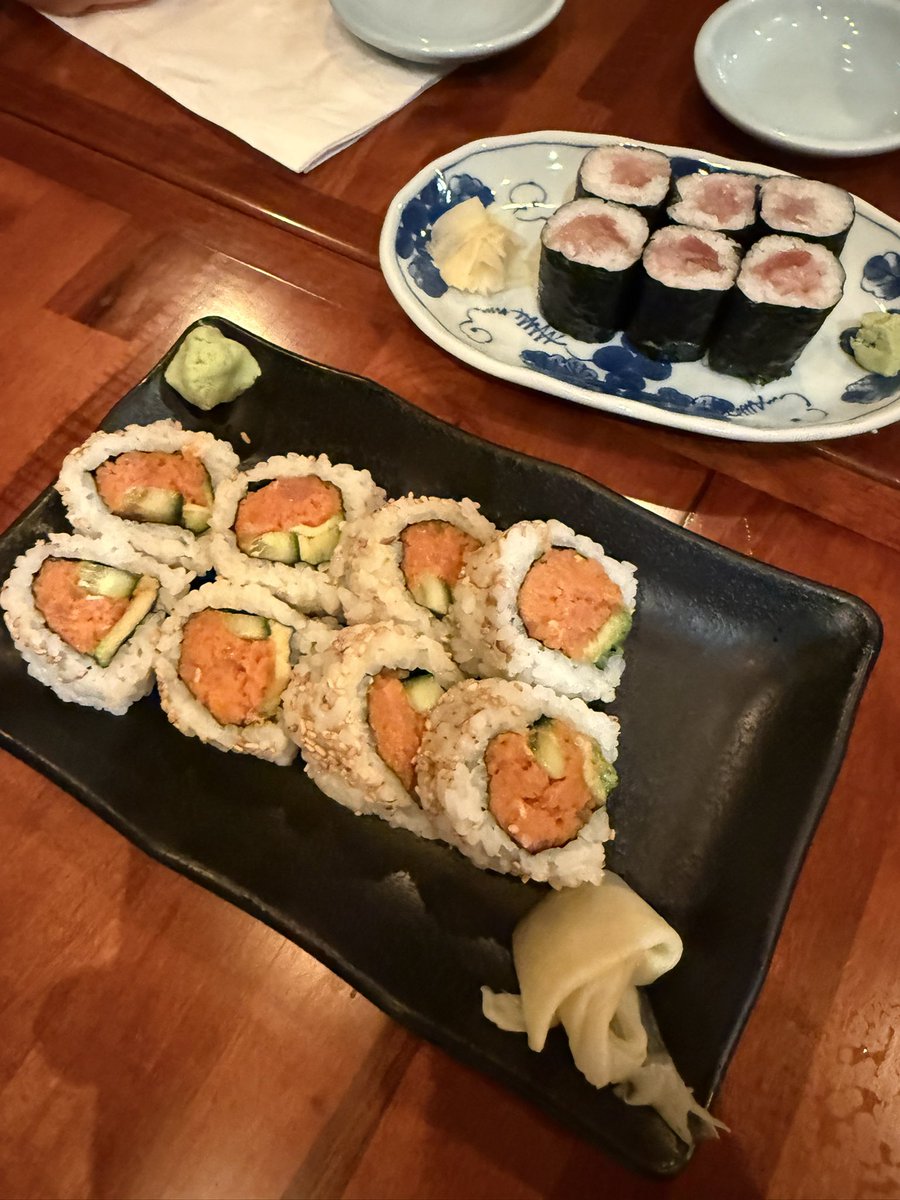 Ojiya located in Torrance, CA has all the Japanese comfort food your soul needs.
Fresh ingredients, fair prices, nicely put together for a good relaxing time.
#washoku #yoshoku #nihonshu #torrance #california #foodies
