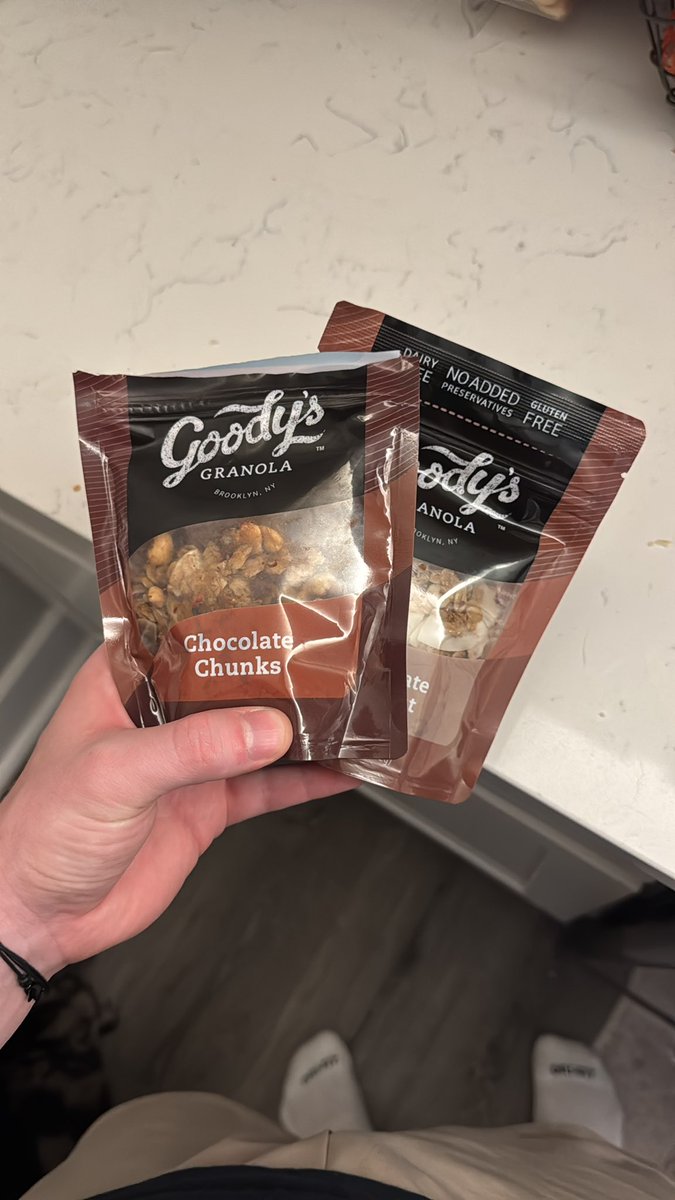CaptainSupply's tweet image. LATE NIGHT GAME SESSIONS MEAN LATE NIGHT SNACKS
Use Code: SUPPLY for 20% OFF
@GoodysGranola