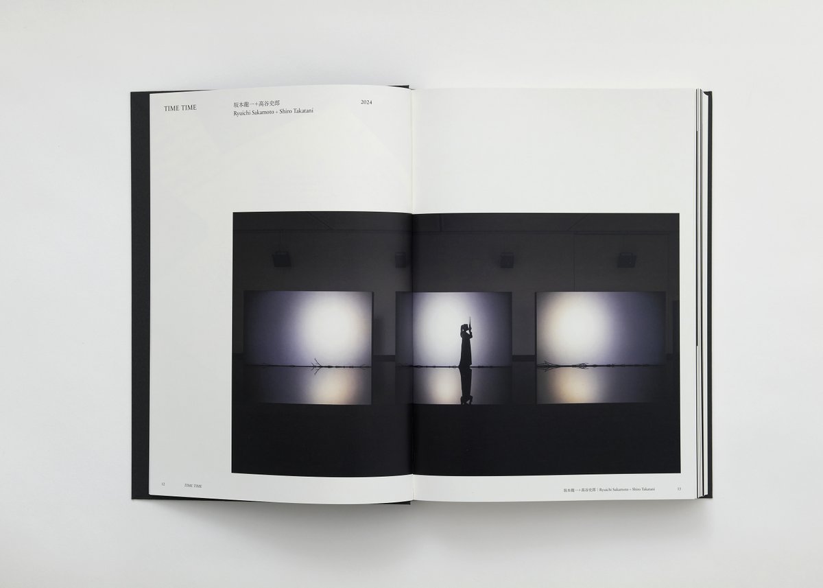 commmons's tweet image. Ryuichi Sakamoto | seeing sound, hearing time 
Official Exhibition Catalog

We offer international shipping.
commmonsmart.com/products/ambk-…

Format size: variable A4, Hardcover book
Number of pages: 320
Texts: Japanese/English/Chinese
Price: 6,490 yen (tax included)

The catalogue…