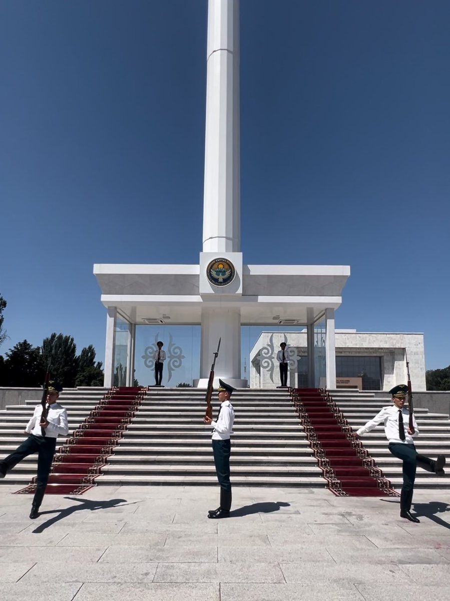 96Stats's tweet image. I’m currently in Kyrgyzstan 🇰🇬China’s most dangerous border causing many problems for Xinjiang..
Although Afghanistan also borders Xinjiang, that border is very safe now, as it’s just a narrow corridor tightly controlled on both sides. It’s also 5400m high up with harsh weather…