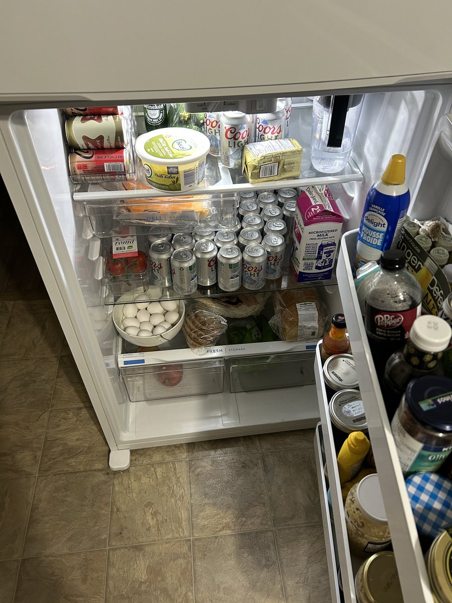 sebatchii's tweet image. finally got groceries