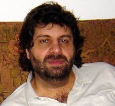 #AlmanaccoRock #LuisJardim  
by <a href="/boomerhill1968/">boomerhill1968@gmail.com</a> 
il 4 luglio del 1950 nasce Luis Alberto Figueira  Gonçalves Jardim musicista, compositore, produttore e arrangiatore portoghese  ha lavorato con ABC, Duran Duran, Grace Jones, Asia, Yes, Paul McCartney, Rolling Stones, Björk, Cher,