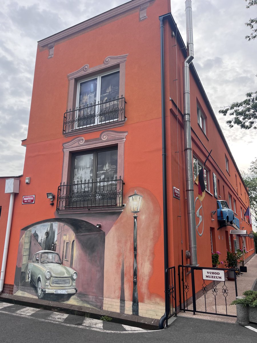 V Praze se daji najit opravdu nejruznejsi veci… 🤔 A lide maji nejruznejsi konicky☝🏼