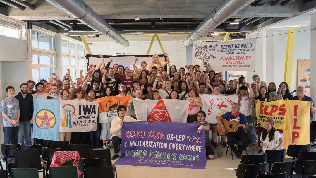 🌍✊🇨🇾 The Union of Cypriots joined the #ResistNATO campaign, standing with anti-imperialist forces vs NATO’s war agenda. In The Hague &amp; the Peoples’ Summit, we raised Cyprus’ voice for peace, sovereignty &amp; liberation.
#NoToNATO #AntiImperialism #Cyprus

🔗cypriots.org/news/en/2025/0…