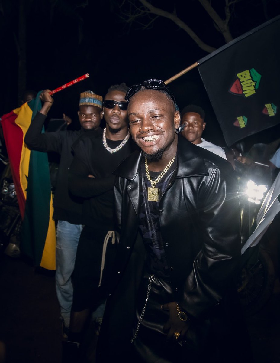 DRELA (@officialdrela) on Twitter photo Big Up <a href="/stonebwoy/">THE TORCHER</a>  #AfroDanceHall To The World π βοΈπ₯ #DemDead #StoneBwoy #Drela Big Up <a href="/stonebwoy/">THE TORCHER</a>  #AfroDanceHall To The World π βοΈπ₯ #DemDead #StoneBwoy #Drela