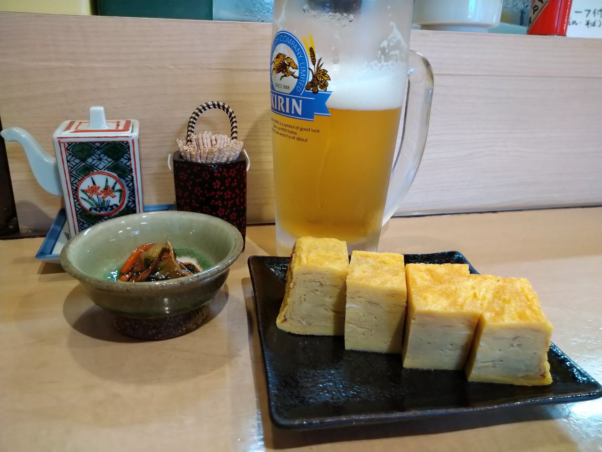 masaki3gm's tweet photo. 休日出勤の振替
取得は金曜日

30度超えの外気温
バスと徒歩で
久々のあじフライデー

大将に玉子もお願い
フライと玉子のつまみ
生ビールを頂く

これでもう幸せな休暇
美味しく頂き満腹退店

#寿司処清元
#あじフライデー
#金曜 https://t.co/kRzjtyYIYY