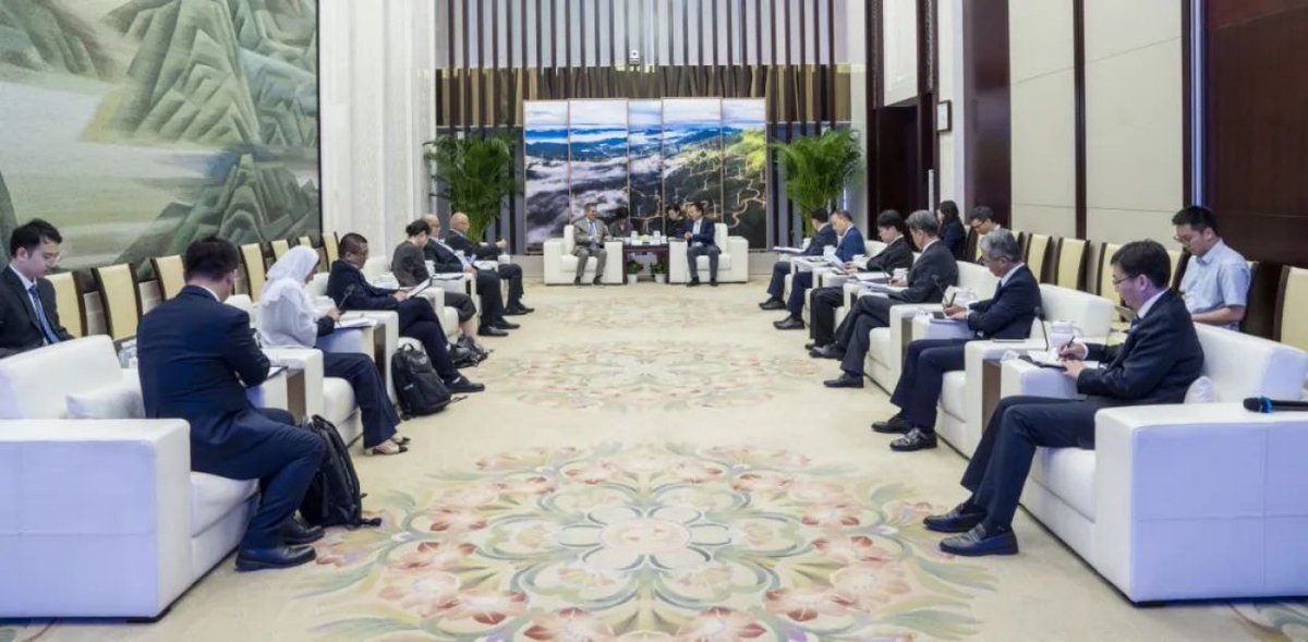 ChinaSPIC's tweet photo. #SPICExpress On June 30, Liu Mingsheng, chairman of SPIC, held talks with Mohammed A. Abunayyan, founder and chairman of Saudi Arabia's ACWA Power @acwapower_en, at SPIC's headquarters. The two sides had in-depth exchanges on deepening cooperation in multiple fields. The two sides will deepen cooperation in domestic clean energy development, green hydrogen-based energy and international markets, and give full play to their respective advantages, making greater contributions to the development of China-Saudi Arabia relations.