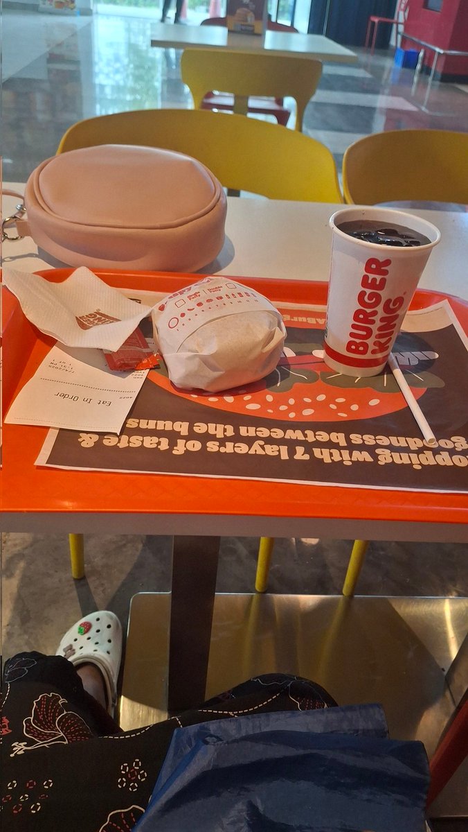 I ate at burger king for first time
this cost 99 rs
Is burger king always like this or its just an offer😂
I went inside seeing a board showing chicken burger + coke for 99 rs😂🤭🤭🧕🏼
Burger was sooo nice 
Local burgers have destroyed my taste buds for burgers🤭🤭