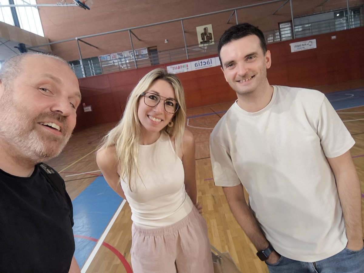 Últims detalls de la II Nit de l'Esport Colomenc.

Ens hi posem a les 21.30 al Pavelló dels Saioners.
