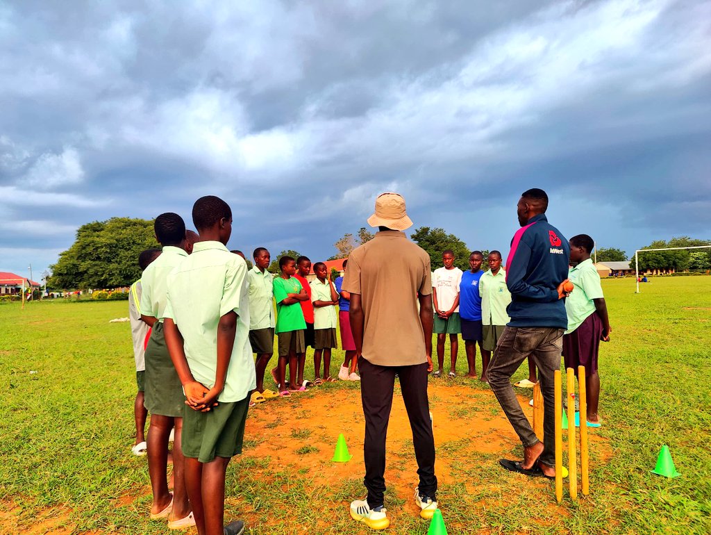 🟡 Schools Cricket 🟡

A cricket evening with the girls at Bishop Maraka College.

#KeereCricket