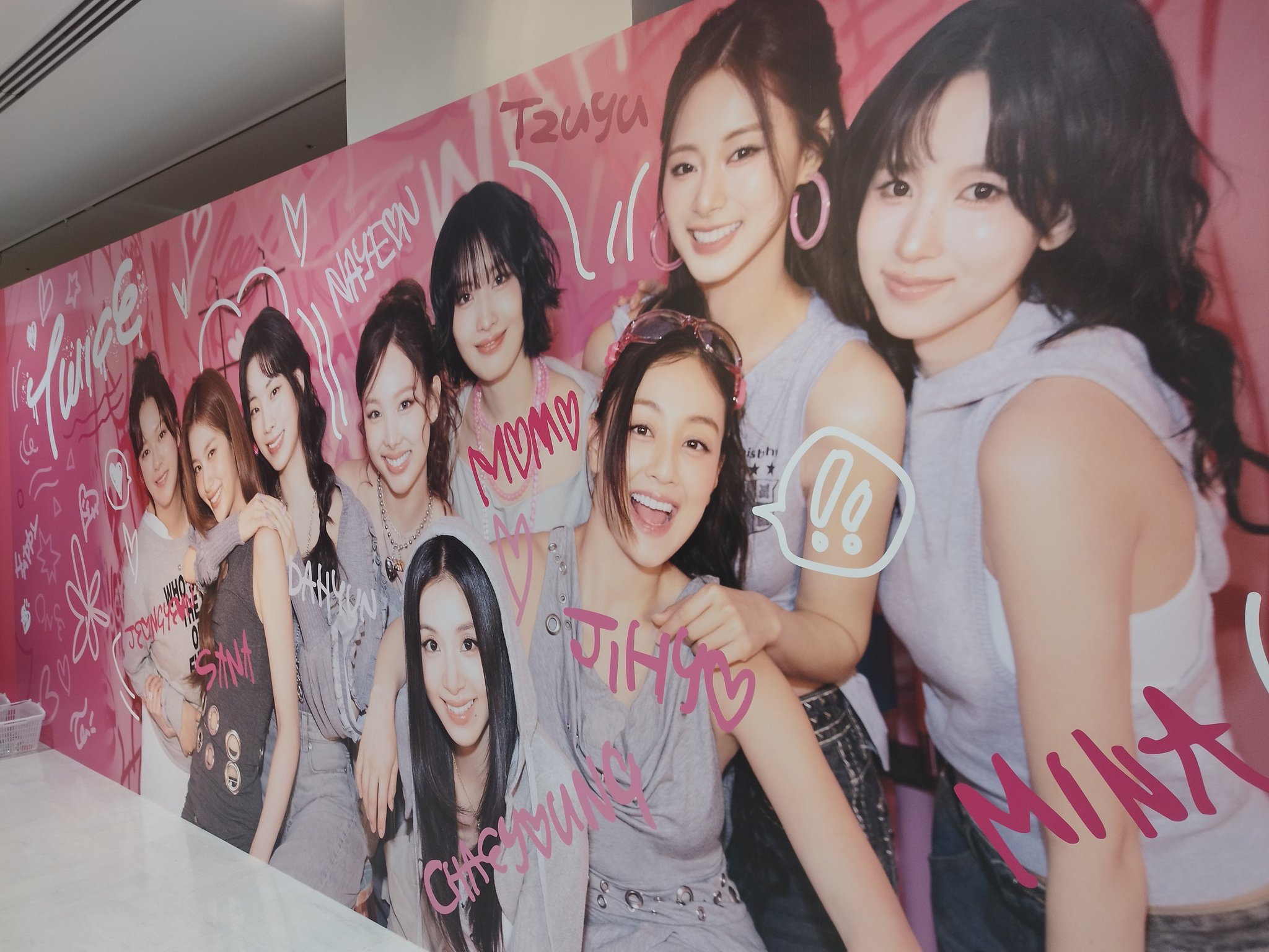 TWICE readytobe ガチャガチャ　ジヒョ　ポップアップ　まとめ売り TWICE、公式キャラ「TWICE LOVELYS」のカプセルトイ新アイテム