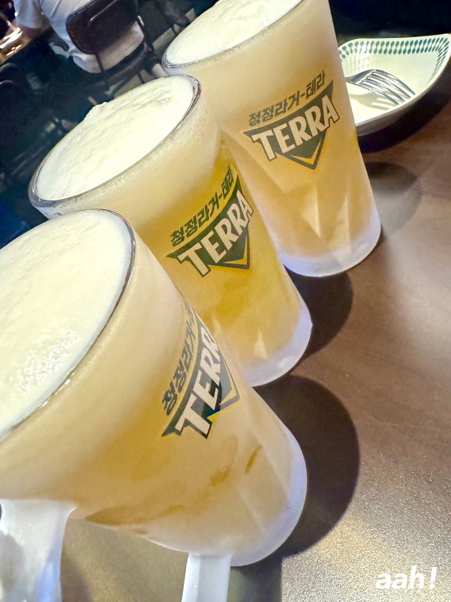 aah_education's tweet image. 蒸し暑いですね。
そんな時はキンキンを超えて冷えた生ビールなんですが、飲んでいるお店に次々とキャンペーンの人がやってきて、クイズやゲームをしてなんか貰います(笑)
これは二日酔い防止のコンディションにZEROスパークリング出たよーってことでゲットしました。普通の方が美味しいけど(笑)