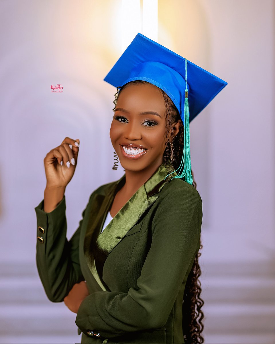 nowemigisha's tweet photo. A proud graduate of @UCUniversity, with a First Class Honours degree in Food Science and Technology.
Phillipians 4:13 "I can do all things through Christ who strengthens me."
#UCUGrad25 #UCUClassof2025 #foodscience https://t.co/yOzoAMh5If