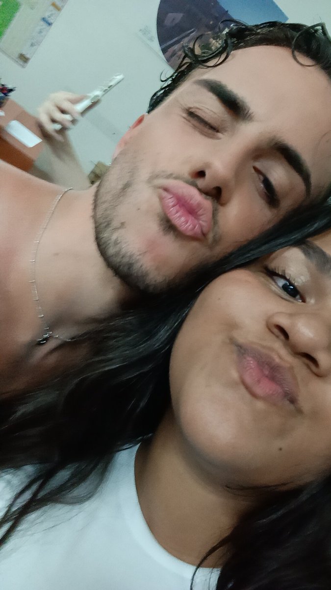 chia | emmezeta 🤍 (@exchiaaa) on Twitter photo dopo due anni riesco ad abbracciarti e dopo uno a vederti ballare nel tuo posto, il palco. grazie per ieri, per ogni parola, per ogni abbraccio. crescendo, so e saprò sempre la sicurezza di avere te sapendo che le tue braccia saranno sempre CASA.
<a href="/MattiaZenzola/">Mattia Zenzola</a> solo grazie 🤍 dopo due anni riesco ad abbracciarti e dopo uno a vederti ballare nel tuo posto, il palco. grazie per ieri, per ogni parola, per ogni abbraccio. crescendo, so e saprò sempre la sicurezza di avere te sapendo che le tue braccia saranno sempre CASA.
<a href="/MattiaZenzola/">Mattia Zenzola</a> solo grazie 🤍