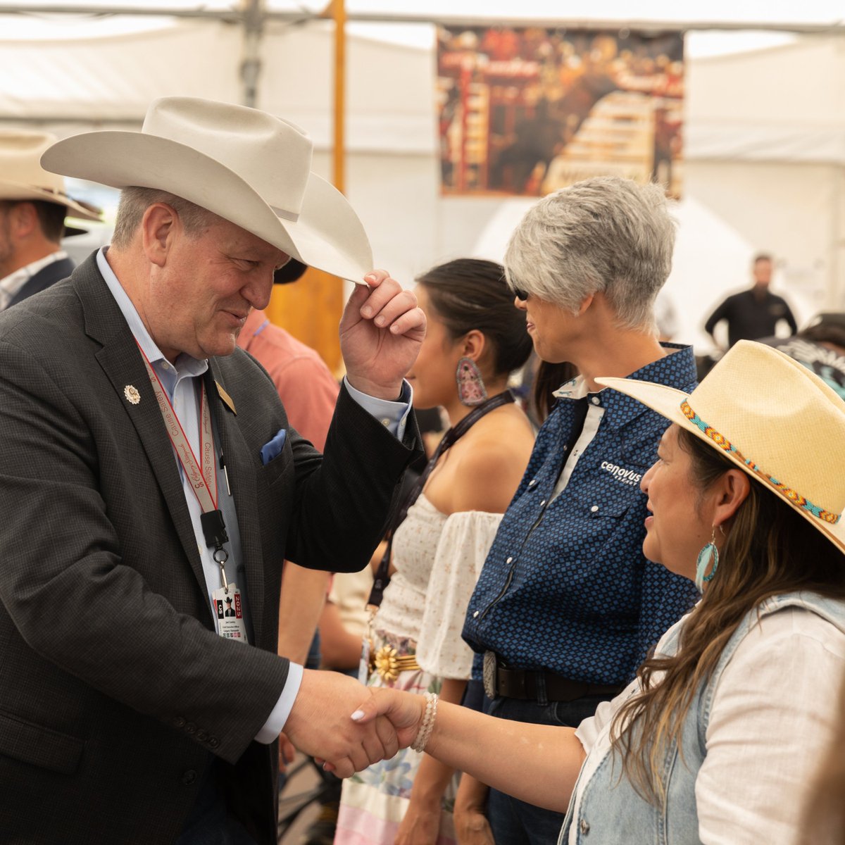 CSchuckwagons's tweet photo. Yesterday the Chuckwagon &amp; Relay Committee proudly presented our 12 Relay Teams with their 2025 Relay Race jackets ahead of the kickoff to the Calgary Stampede!

These jackets represent tradition, pride &amp; the incredible athleticism of our riders!

#CSRelayRacing #CalgaryStampede https://t.co/hb5X7jvRsm