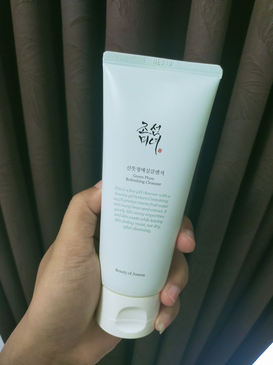 slvinnn's tweet photo. @itssamairs Isi setengah tube kasih harga 70 aja nego tipis,
Note : pas baru beli isian ga full tube jadi Baru dipake sedikit https://t.co/Sf2wfewLRO