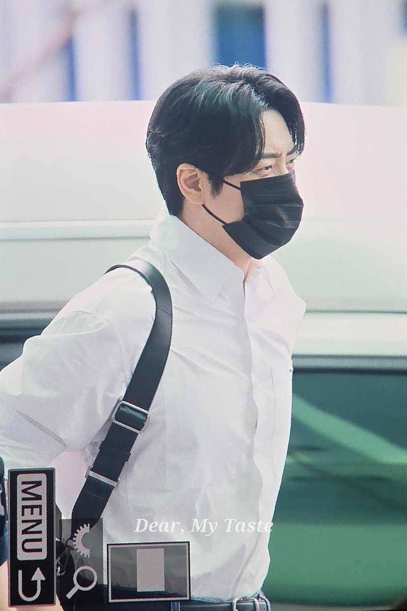 250704 ICN 출국  
2025 이준혁 팬미팅 LET ME IN 타이페이 출국 #이준혁 #이준혁_행복해라

; PREVIEWS