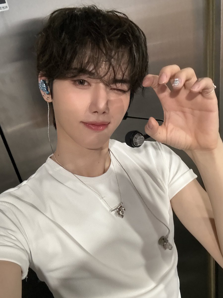 kmhllew's tweet image. 덮머 올타임레전드 덮머를 주제로 토론하고픔 
ㄴ 왜요?
     ㄴ 제가 좋아해서요