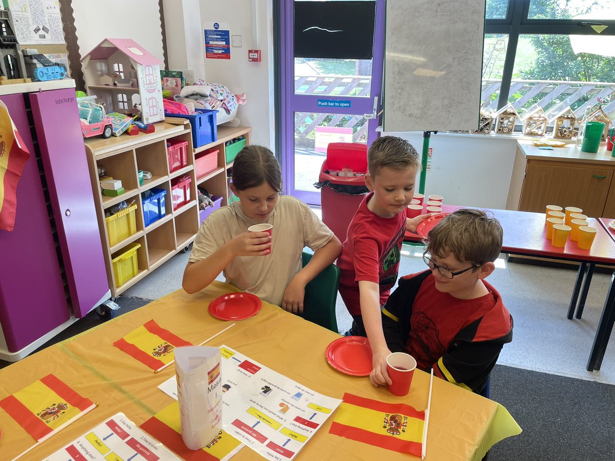 StTheresePri's tweet photo. Huge congratulations to our amazing Year 4s who waited on tables all day at the Spanish Café! 🇪🇸👏 Their hard work, confidence, and fantastic Spanish made the experience unforgettable. ¡Muy bien, todos! 🥔🍰🍊 #SpanishCafe #Year4Stars #LanguageInAction https://t.co/BX56UQOBQO