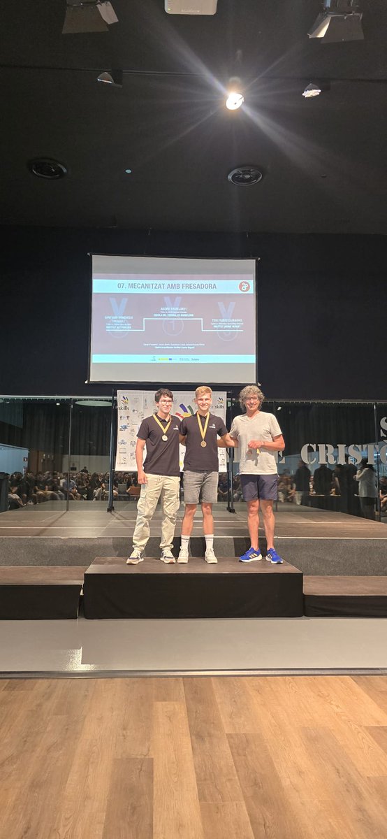 EdTbarcelona's tweet image. 🏆 Enhorabona als guanyadors de l&apos;Escola del Treball de Barcelona als #CatSkills2025!
🥇Jan Comas Martínez (Electrònica)
🥇Archi Varlakov (Fresadora CNC)
🥇Joel Valera Martínez (Soldadura)
💪 Ja estem treballant en la preparació dels #SpainSkills. Som-hi! 🔧⚙️📡 #FPcat #Orgulledt
