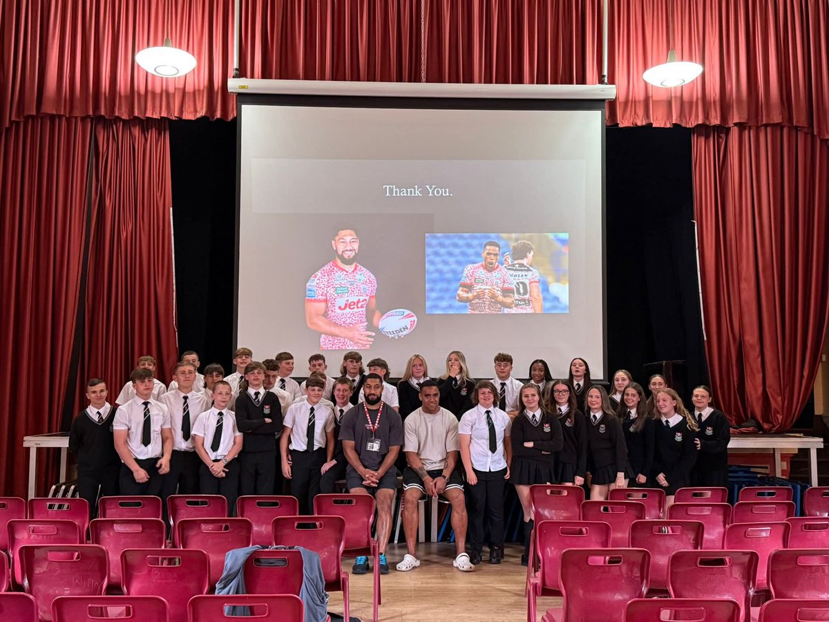LLRL_Foundation's tweet image. A huge congratulations @BedfordHighSch year 9 Boys and Girls who both won their finals yesterday.
