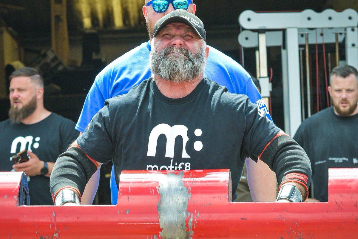 HMS_Pegasus's tweet image. Former @RoyalNavy member, @RNReserve Lieutenant Commander Mark βBobβ Santrian of @HMS_Pegasus proved his mettle at Britainβs Strongest Police Officer πͺ
Bob placed 4th overall in a stacked elite field tackling a 340kg deadlift and brutal event medley ποΈββοΈ
#NAVYfit
@ASPolice