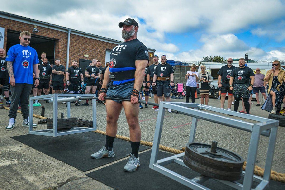 HMS_Pegasus's tweet image. Former @RoyalNavy member, @RNReserve Lieutenant Commander Mark βBobβ Santrian of @HMS_Pegasus proved his mettle at Britainβs Strongest Police Officer πͺ
Bob placed 4th overall in a stacked elite field tackling a 340kg deadlift and brutal event medley ποΈββοΈ
#NAVYfit
@ASPolice