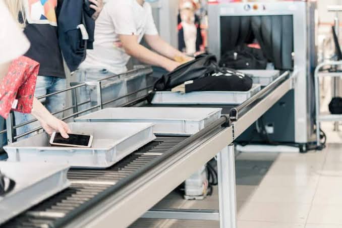 One of the top 10 airports in the world, they say.
Meanwhile at security:
‘Take out your laptop. Your tablet. Your chargers. Your power bank. Your speakers. Basically, unpack your life.’
Makes me wonder, what’s the point of these fancy scanning machines?
I’ve traveled to so many