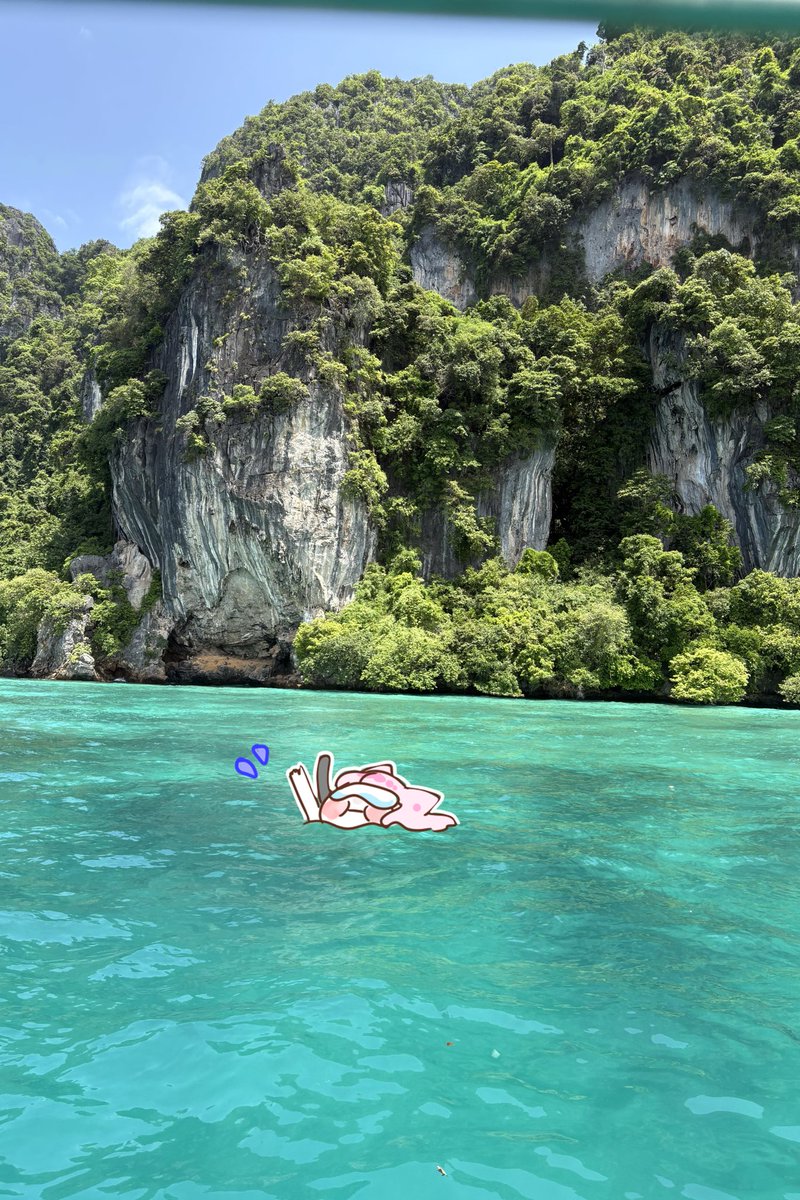 meifaie's tweet photo. Mei is back from her vacation! Did you spot mei??
#faiegaku https://t.co/7gCKYQ18zq